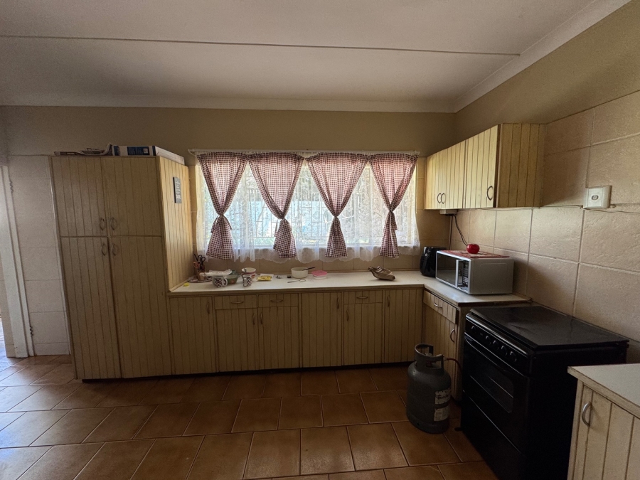 5 Bedroom Property for Sale in Dan Pienaar Free State